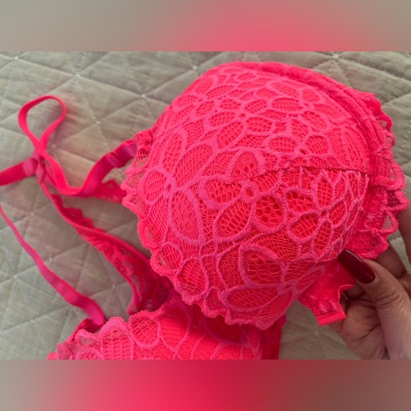 Pink Razor back bra - Picture 9 of 9